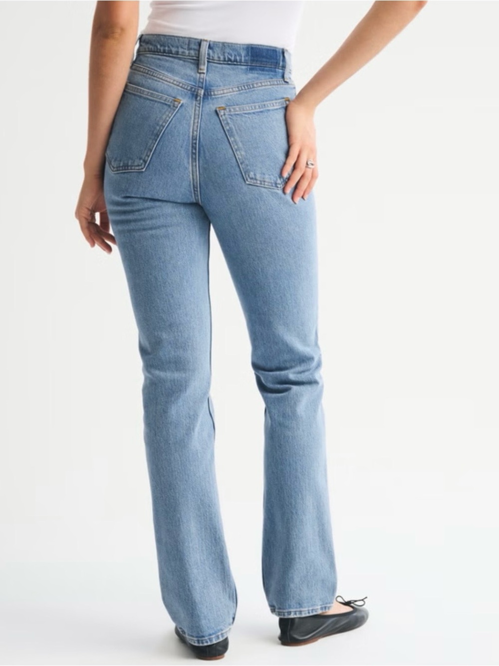 Abercrombie Curve Love 90’s Slim Straight Ultra High Rise (26)